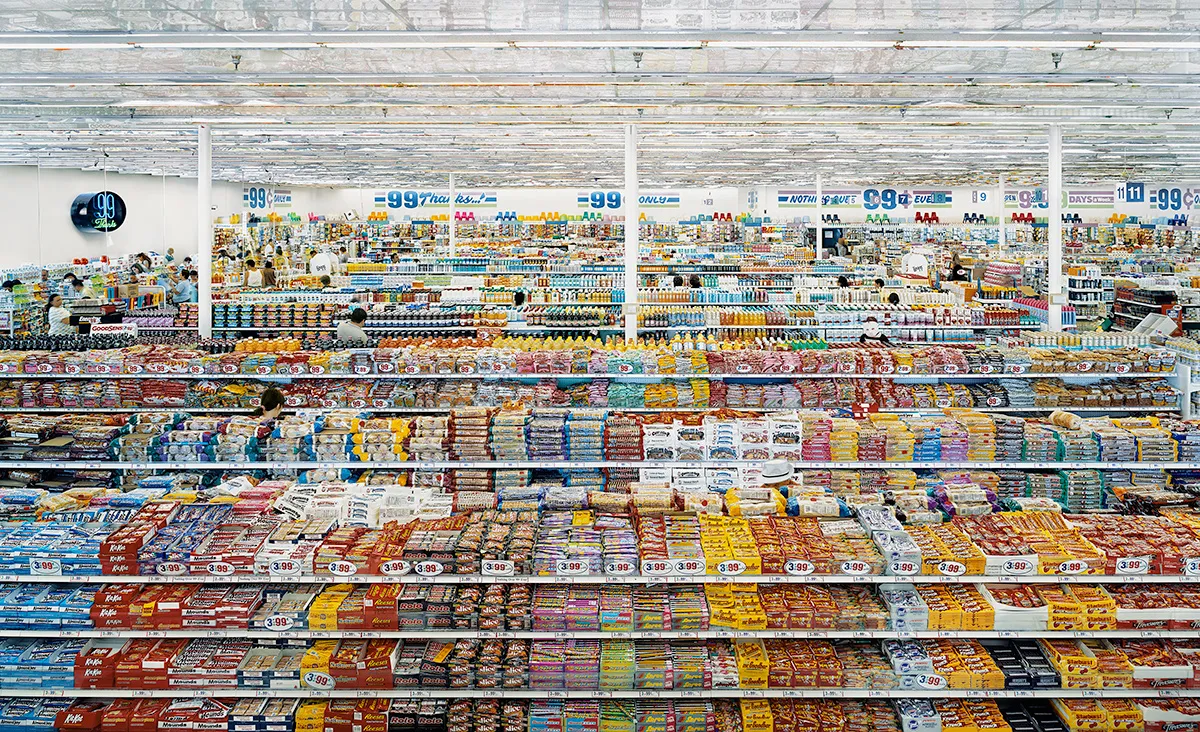 Andreas Gursky 99 Cent II, 1999/2009 C-Print, diasec 207 x 325 x 6.2cm © Andreas Gursky/DACS, 2017 Courtesy: Sprüth Magers