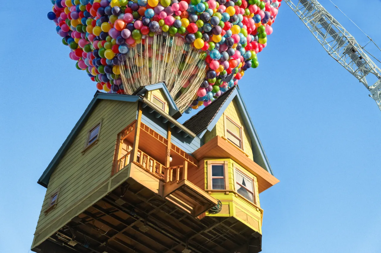 13 - The Up House - Icons - Airbnb - Credit Damien Maloney