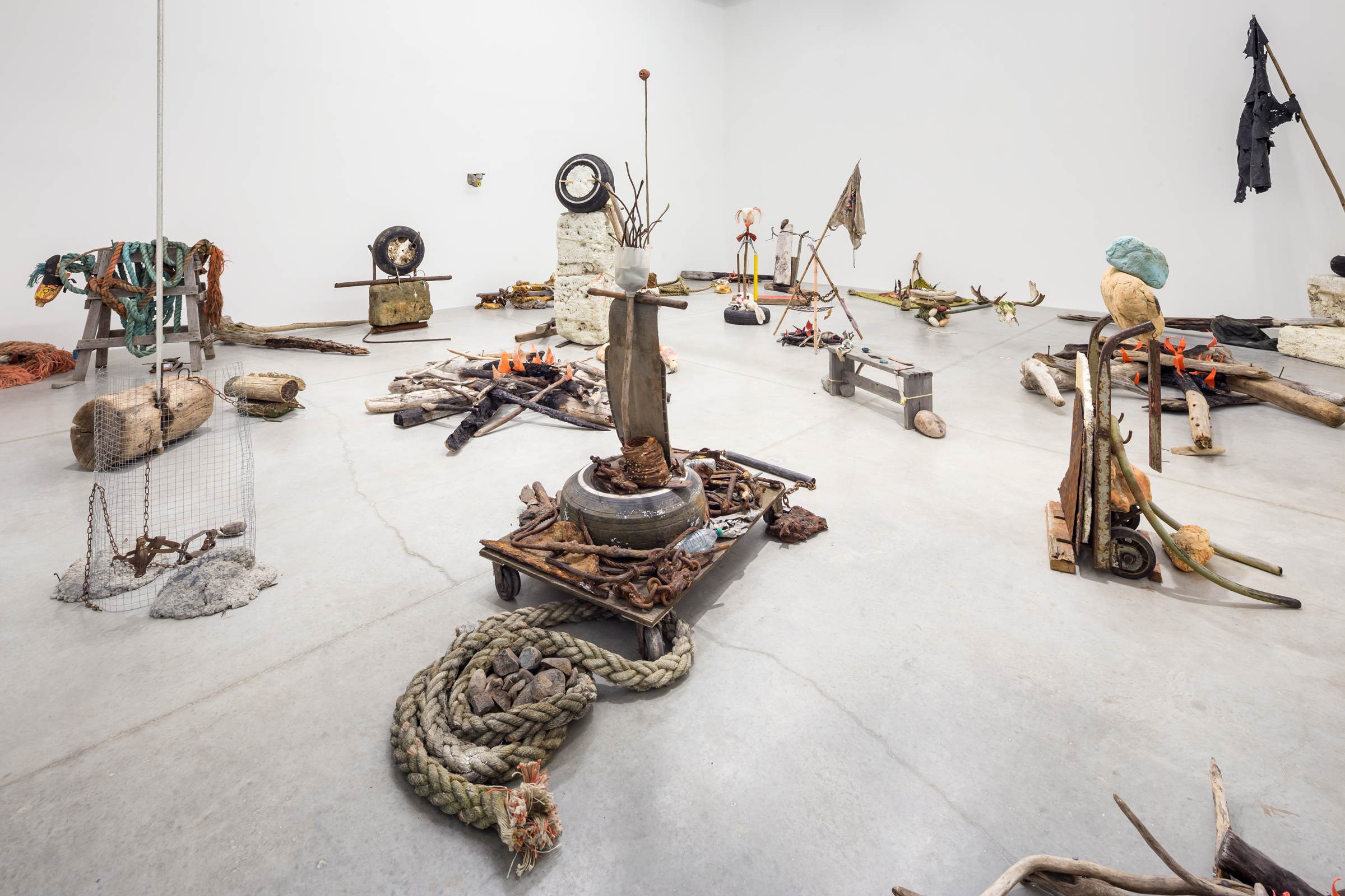 Mike Nelson, Gang of Seven, 2013. Installation view, The Powerplant, Toronto, 2014. Photo: Toni Hafkenscheid. Courtesy the artist and 303 Gallery, New York; Galleria Franco Noero, Turin; Matt’s Gallery, London; and neugerriemschneider, Berlin