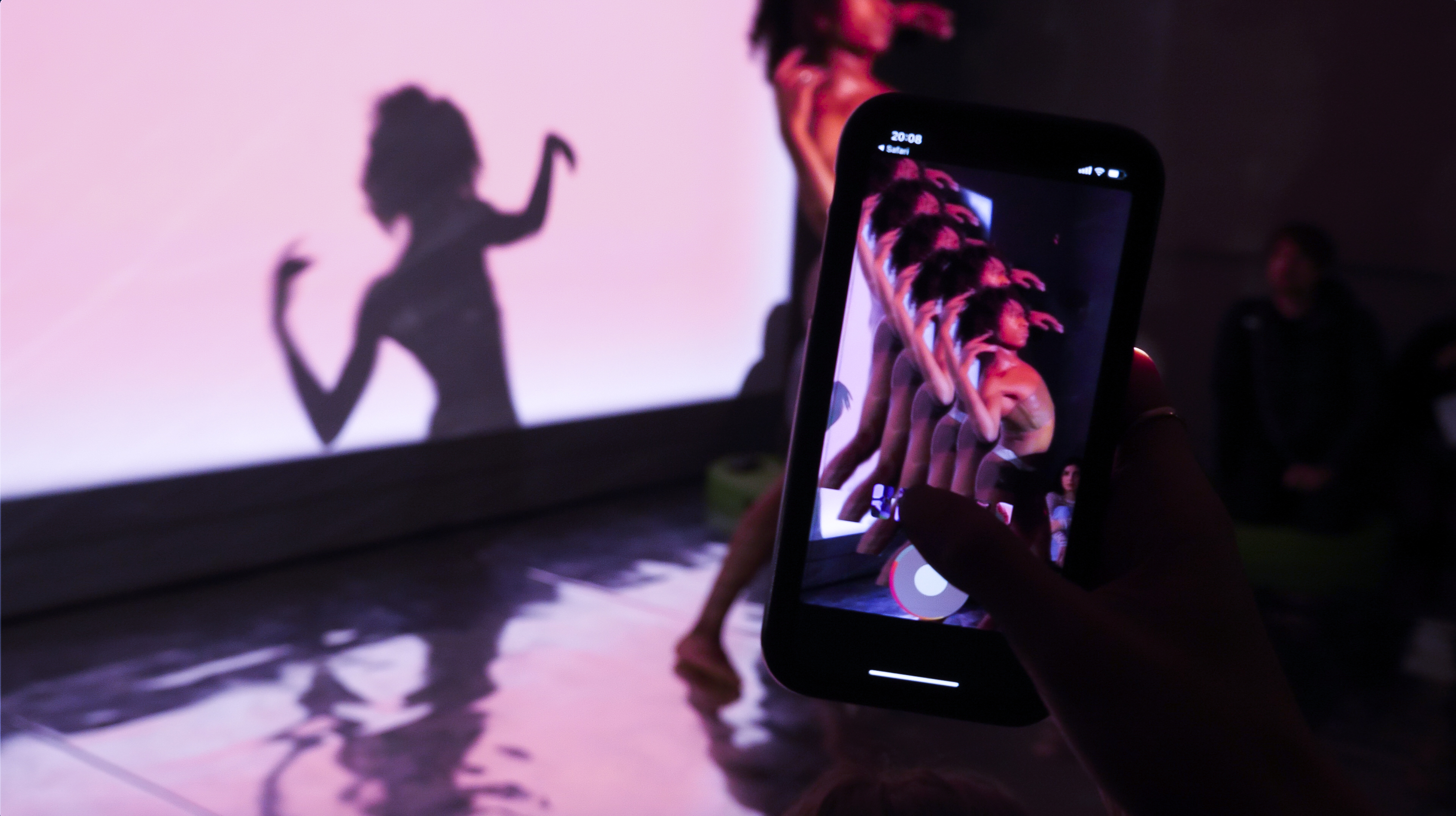 Keiken, George Jasper Stone + Sakeema Crook, Feel My Metaverse: Mind, Body and Screen (2019). Courtesy of the artists and Jerwood Arts.