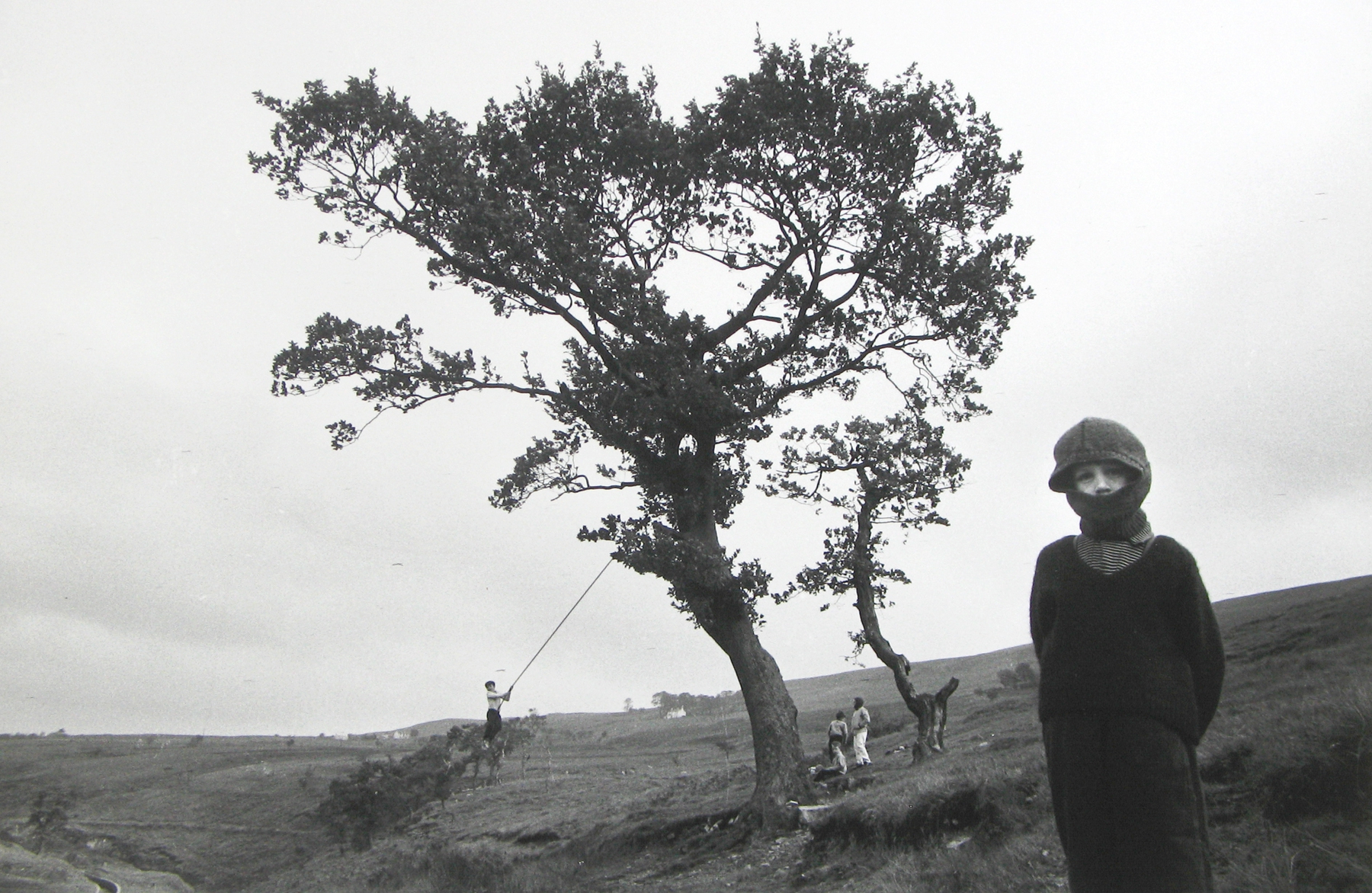 Wales, 1965 © Bruce Davidson / Magnum Photos courtesy Howard Greenberg Gallery / Huxley Parlour Gallery