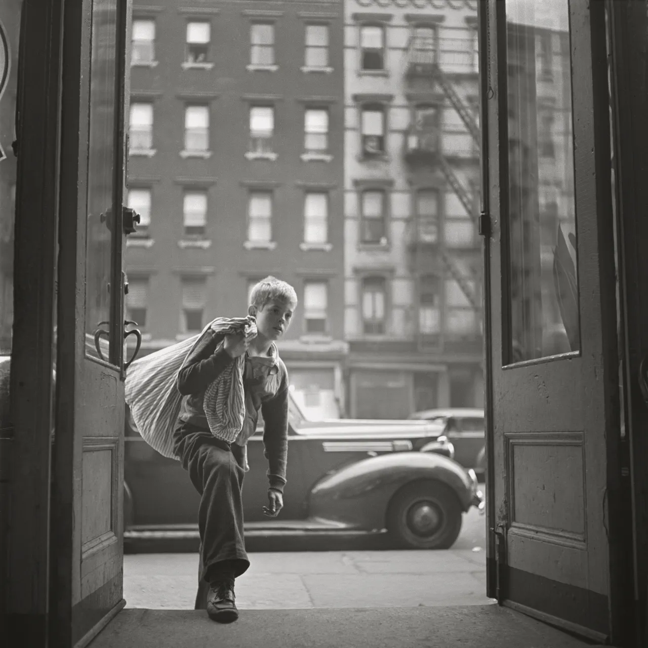 Stanley Kubrick, from “Shoeshine Boy,” 1947. Copyright: © SK Film Archives/Museum of the City of New York