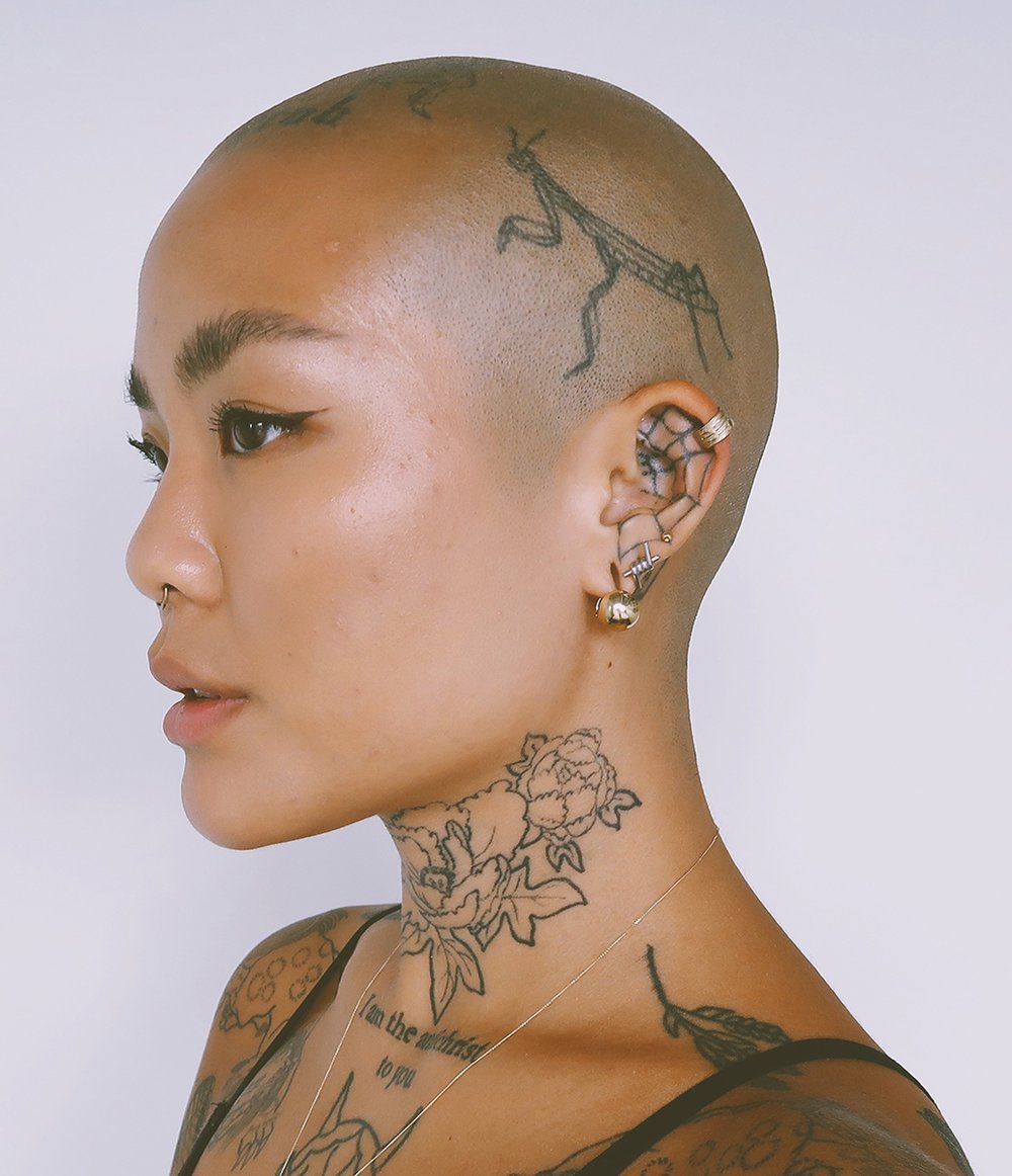 LXI Gold ear cuff by [Ellis Mhairi Cameron](https://www.ellismhairicameron.com/collections/in-stock/products/lxi-gold-ear-cuff). Priced at £345